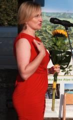 ON Zadovoljna ob odprtju razstave čipk direktorica muzeja Vrbovec Barbara Šoster Rutar  f Jože Miklavc  IMG_0449 (3)